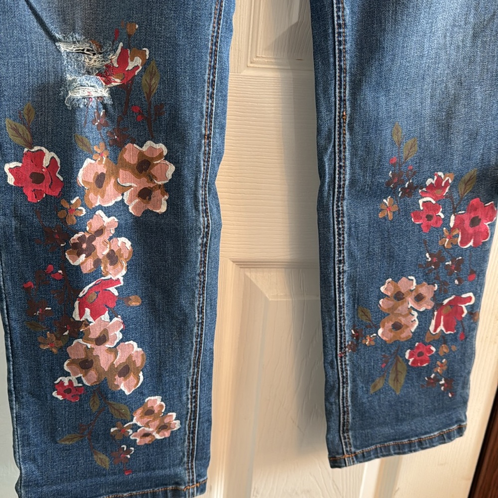 Seven7 Blue Denim Jeans with Painted Red and Brown Flowers - Picture 4 of 5